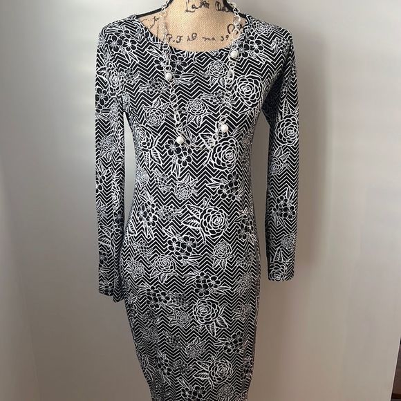 LuLaRoe Dress‼️ - Picture 1 of 6